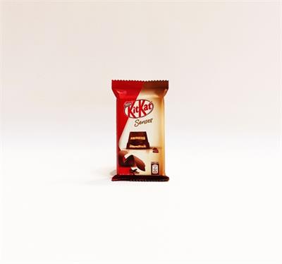 شکلات کیت کت سنسز شکلاتی