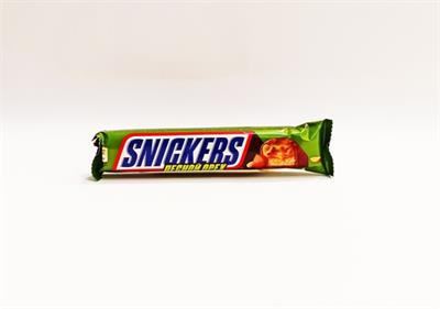 شکلات اسنیکرز با طعم فندق