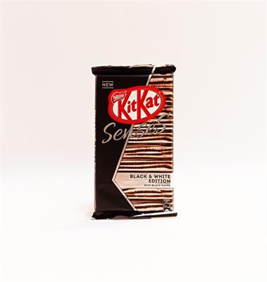 شکلات کیت کت 10 انگشتی سنسز بلک اند وایت